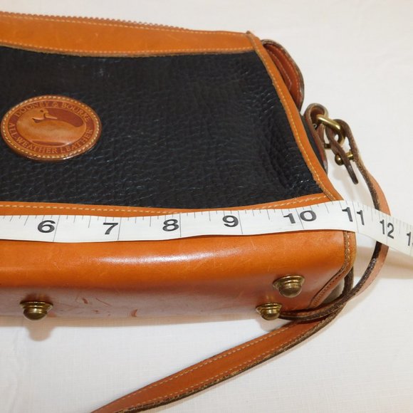 Dooney & Bourke All Weather Leather Shoulder Bag | Used Dooney & Bourke Vintage Original All Weather Leather Shoulder Strap Purse
